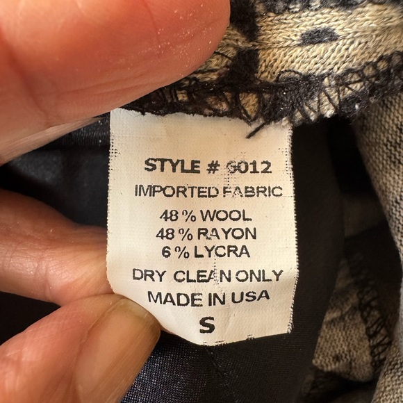 Animal print long sleeve dress perfect for a size 6 - Picture 5 of 5